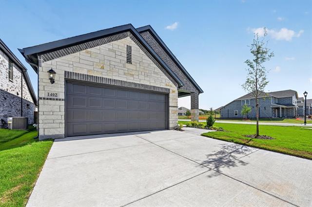 Building Photo - 1402 Bridgestone Dr