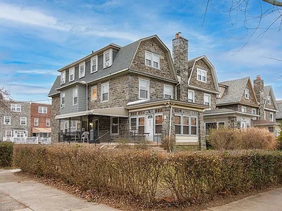 Building Photo - 5400 Woodcrest Ave