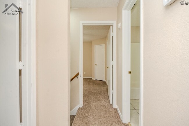 Building Photo - 1215 N Pacific Ave