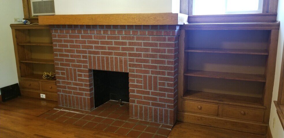 Building Photo - 12969 Emerson Ave