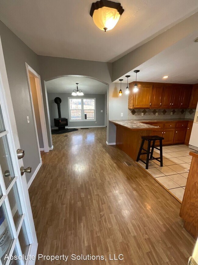 Building Photo - 3 br, 2 bath House - 6993 N Farm Rd 69