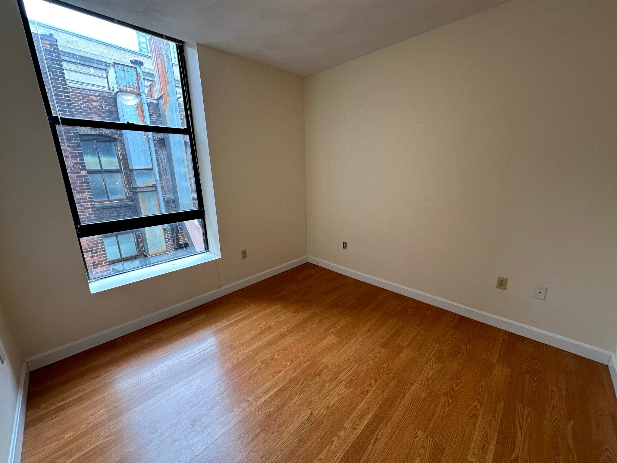 Building Photo - 83 Essex St