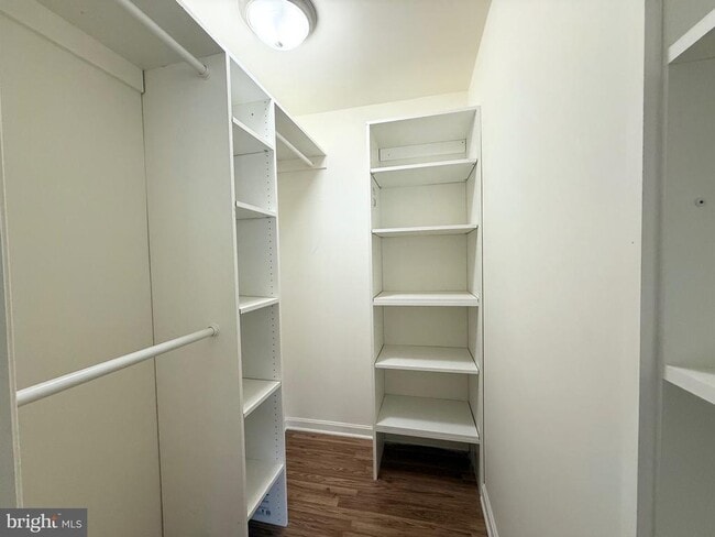 Building Photo - 10128 Reprise Dr