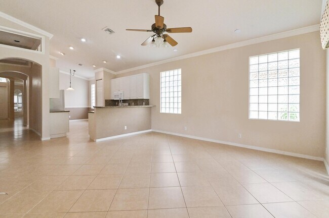 Building Photo - 7073 Via Leonardo