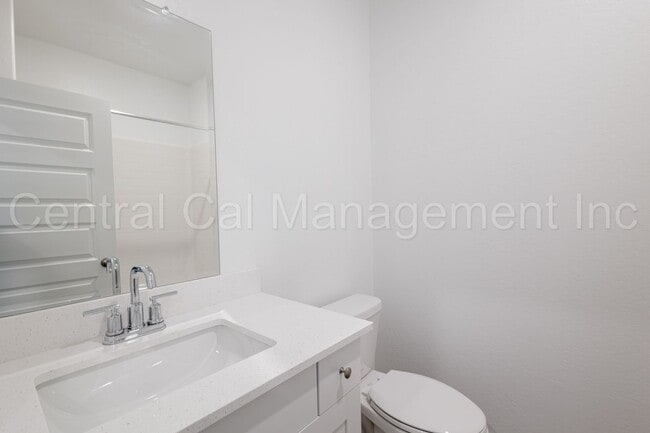 Building Photo - 4 Bedroom/2 Bath Home with Paid Solar in the Southwest - $2545 Per Month!