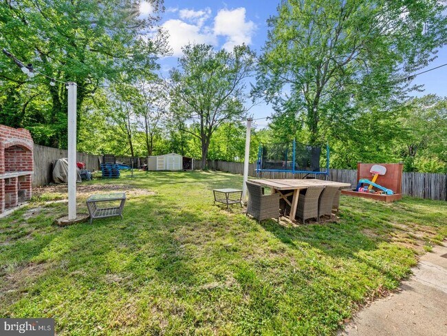 Building Photo - 8725 W Fort Foote Terrace