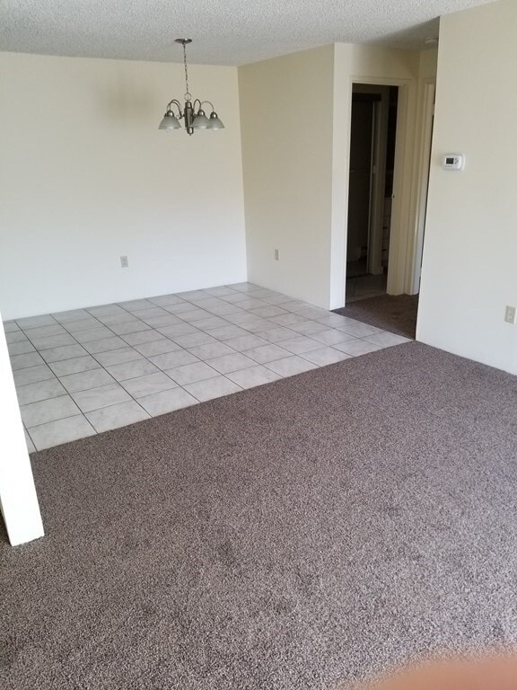 Building Photo - 46 Silver Hill Ln