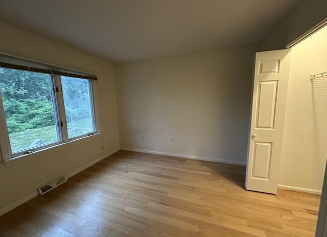 Building Photo - 23 Drummer Boy Way
