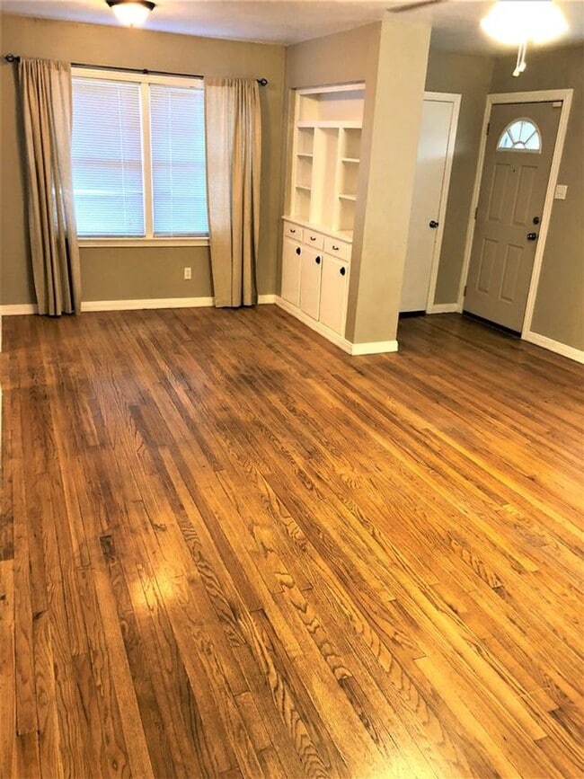 Building Photo - 3019 42nd St