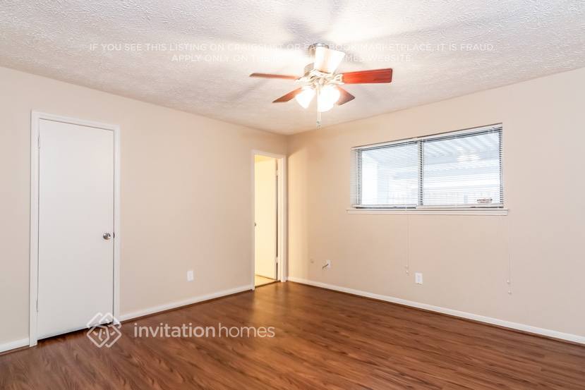 Building Photo - 10127 Sagerock Dr