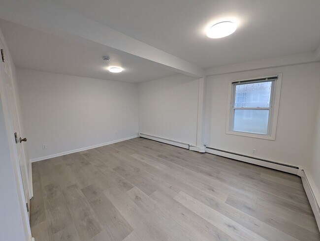 Building Photo - Stunning 3 bedroom 2 bathroom single family house available in Asbury Park!