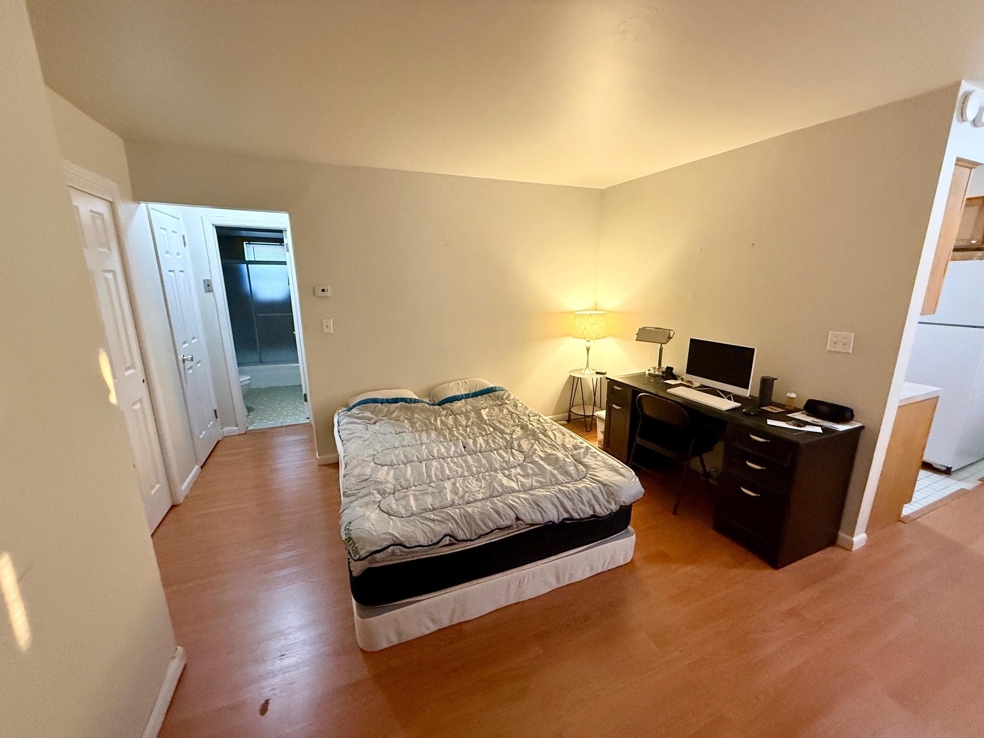 Building Photo - 202 12th St