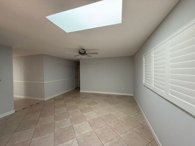 Building Photo - 104 Hatfield Ct