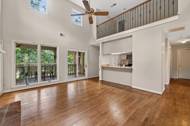 Building Photo - 1050 Cupp Ln