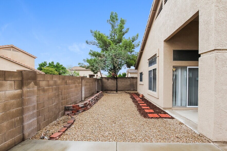 Building Photo - 14510 N 87th Ave