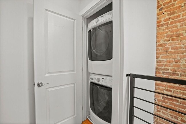 Building Photo - 1846 2nd St NW