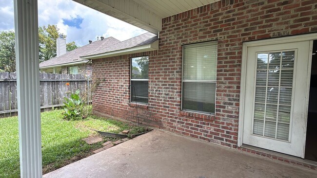 Building Photo - Rental in Shreveport