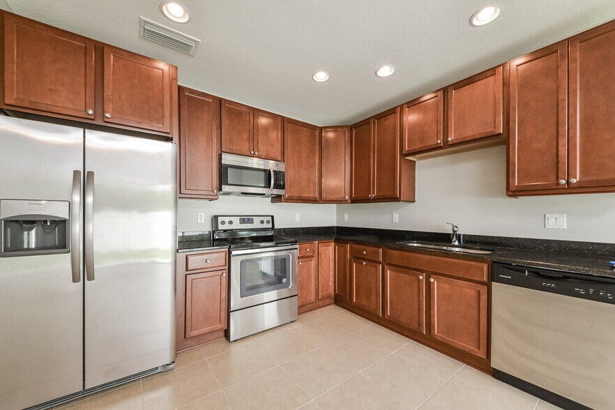 Building Photo - 3309 13th St E