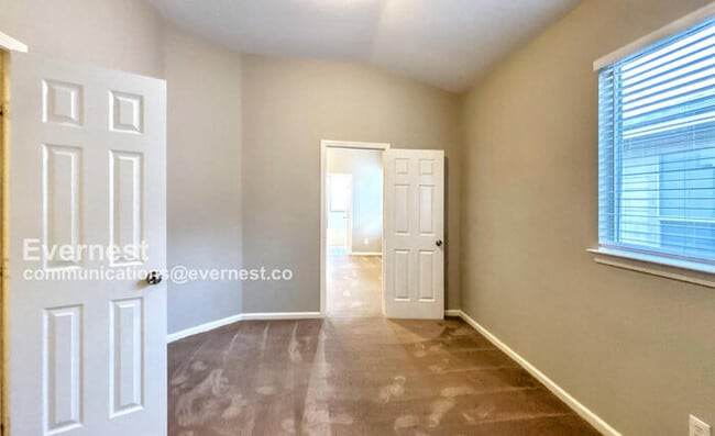 Building Photo - 21303 Bella Flora Ct