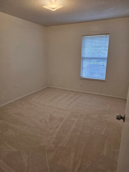Building Photo - 6281 Ferguson Dr