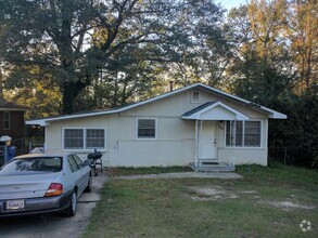 Building Photo - 2939 Urban Ave