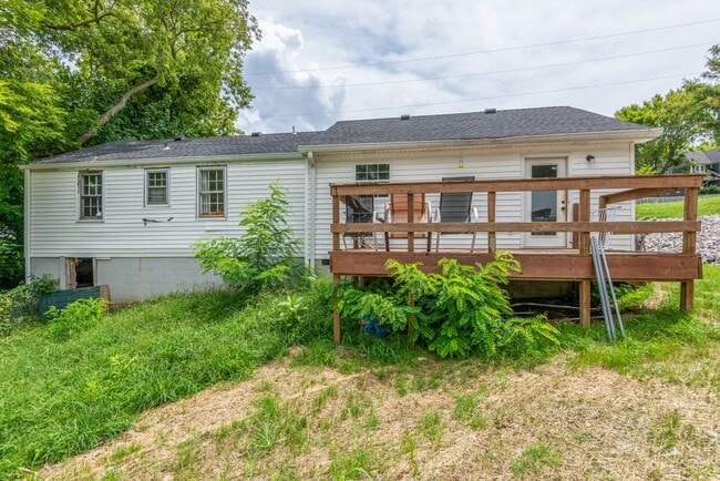 Building Photo - Charming 4BR/2BA Home in South Nashville – Great Location!