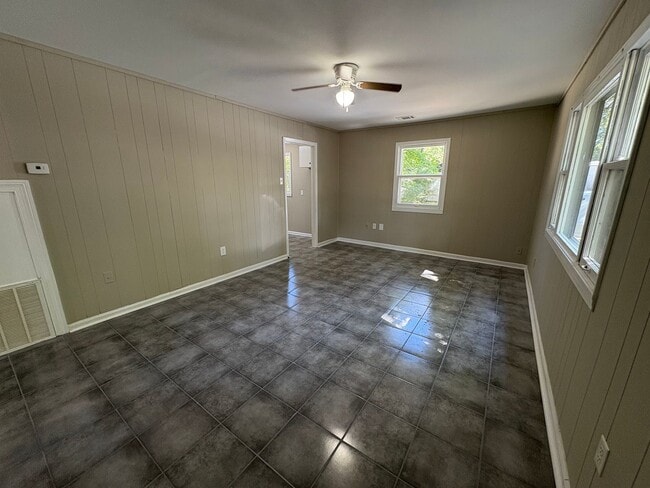 Building Photo - 3 Bedroom 1 Bath home in Millington