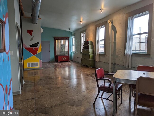 Building Photo - 2111 E Susquehanna Ave