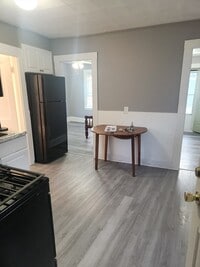 Building Photo - 68 Beach Rd