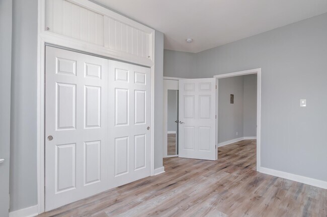 Building Photo - 86 W 27th St