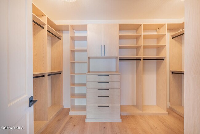 Building Photo - 2390 Crombie Ct