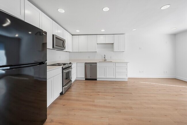 Building Photo - 234 Westheimer Rd