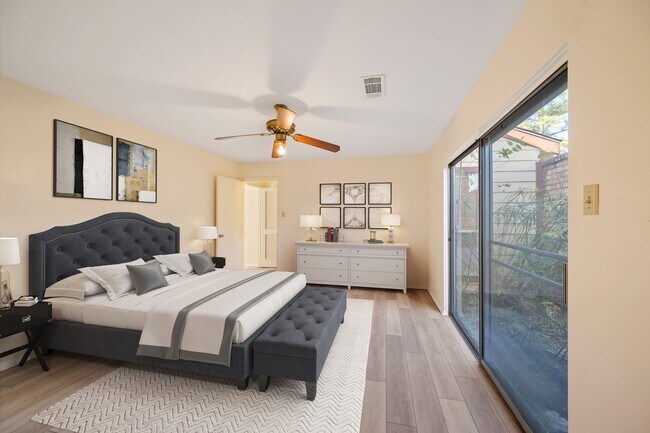 Building Photo - 4330 Willow Beach Dr