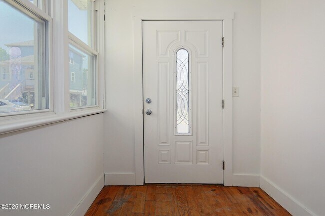 Building Photo - 48 Barberie Ave