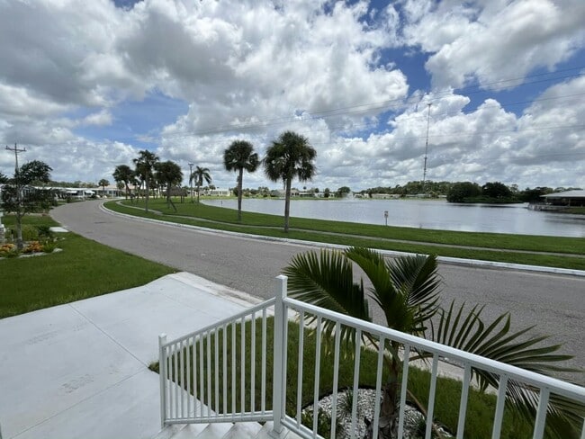 Building Photo - 736 Pirates Rest Rd