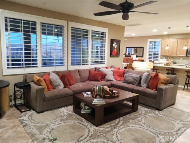 Building Photo - 28934 W Hills Dr