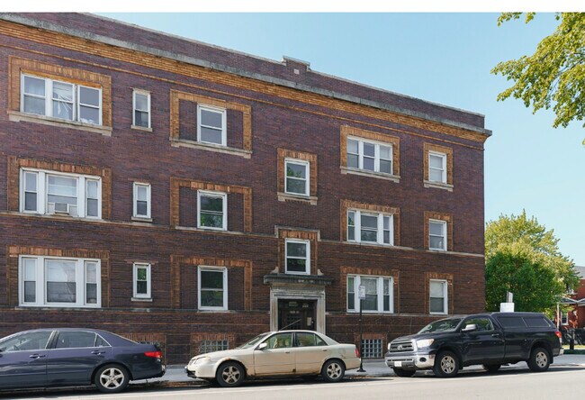 Primary Photo - 2501 S Lawndale Ave