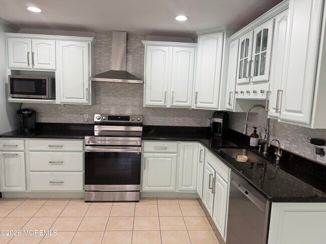 Building Photo - 41 Brookwillow Ave