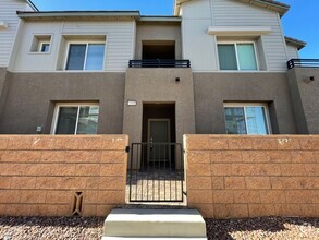 Building Photo - Built in 2024 GATED 3 BED 2.5 BATH 2 CAR G...