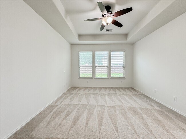 Building Photo - 25322 Alverstone Drive