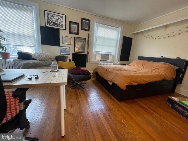 Building Photo - 1748 Lamont St NW