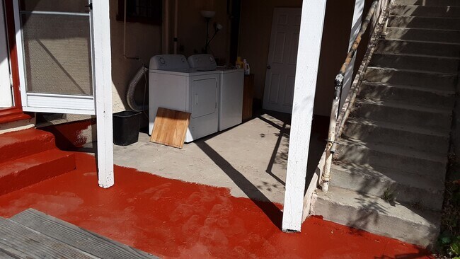 Laundry - 3214 Johnston St