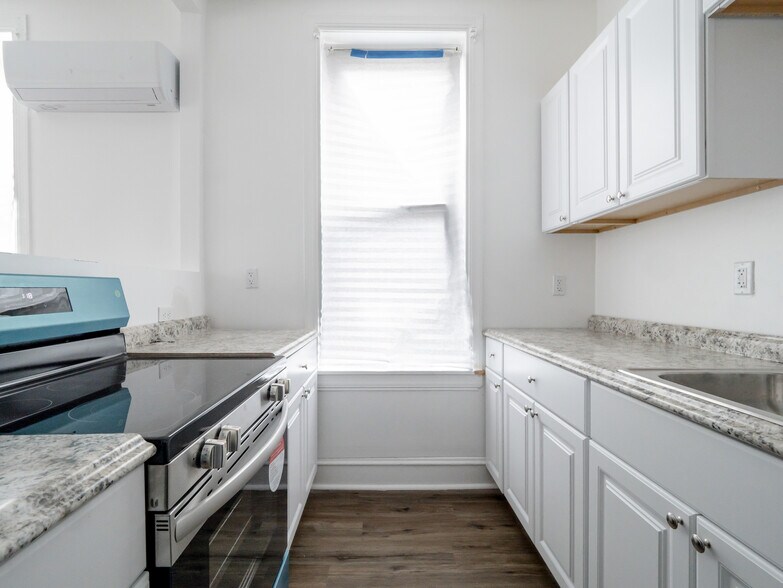 Kitchen - 2957 N 8th St