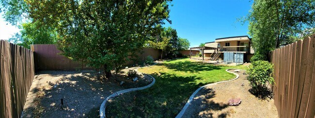 Building Photo - Murray Gem