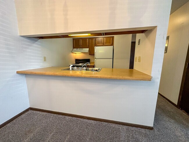 Interior Photo - 4518 Hutchison