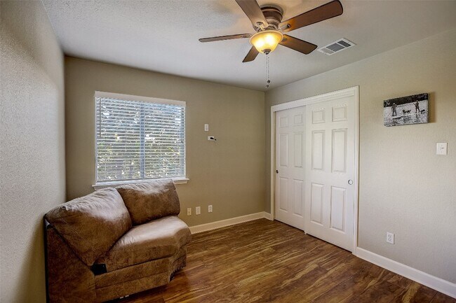 Building Photo - 7449 Peabody Dr