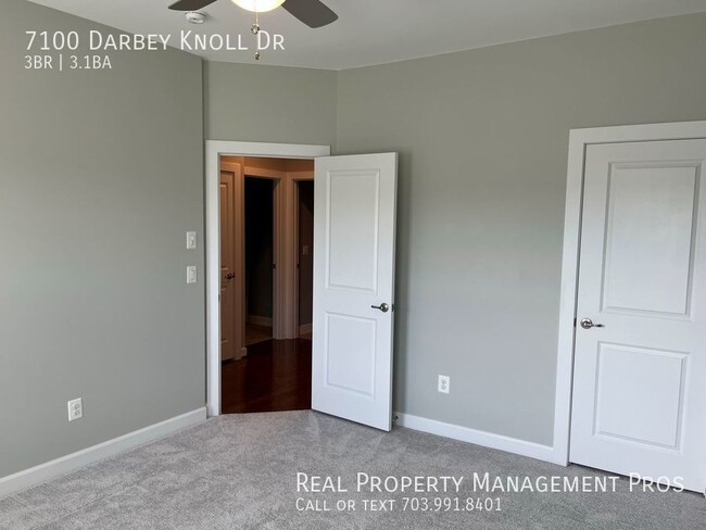 Building Photo - 7100 Darbey Knoll Dr