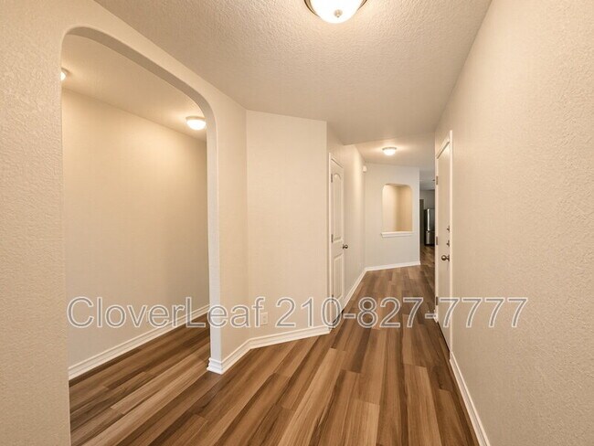 Building Photo - 8936 Taylor Grv