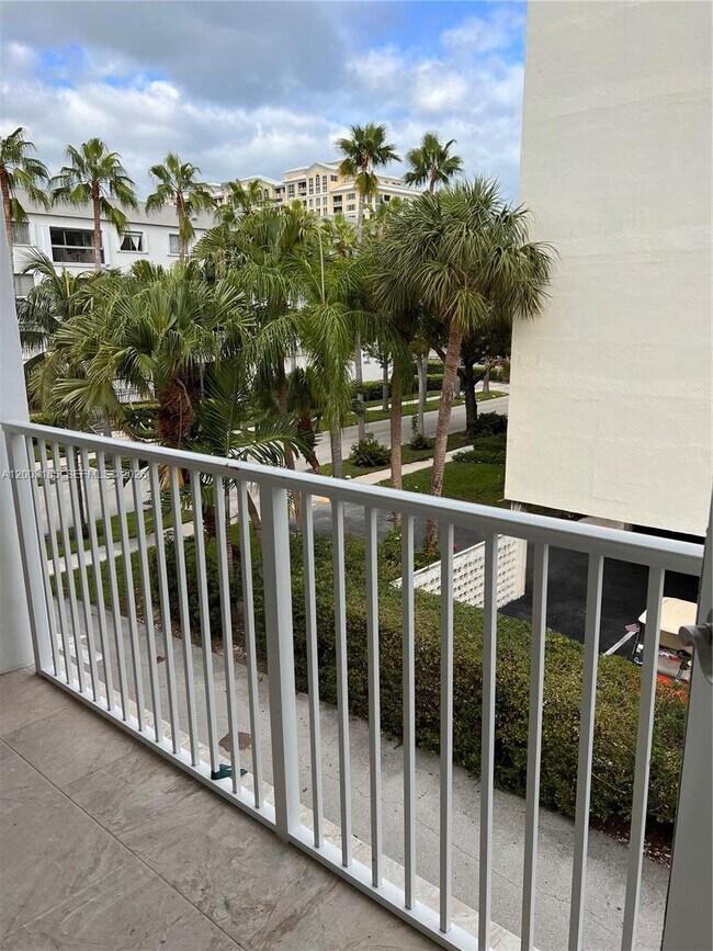 Building Photo - 240 Galen Dr