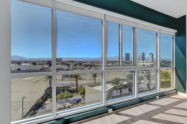 Building Photo - Panorama Towers Unit 602